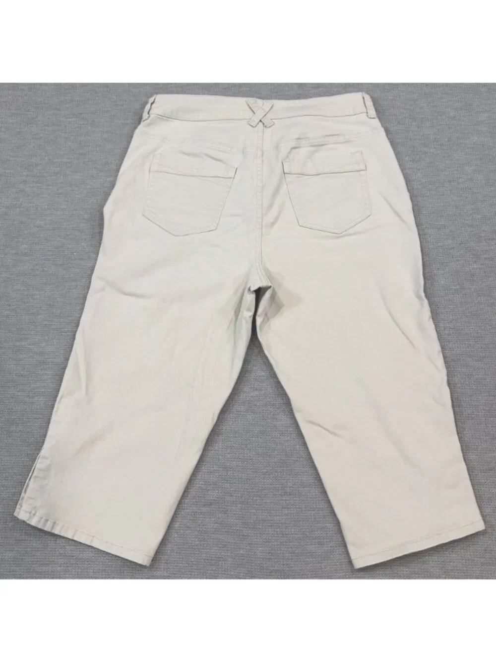 Christopher & Banks Capri Pants Womens Size 10 Beige Button Hem Detail Lt Khaki - Picture 2 of 16